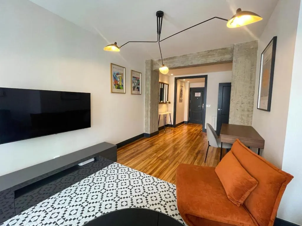 Vt Bilbao Central Station Apartman