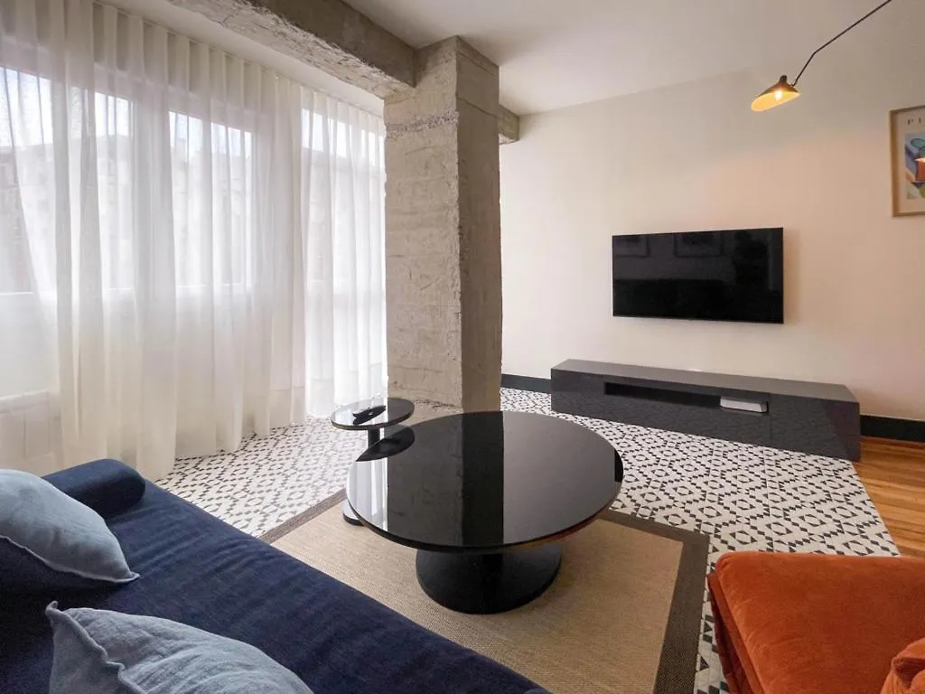 Vt Bilbao Central Station Apartman